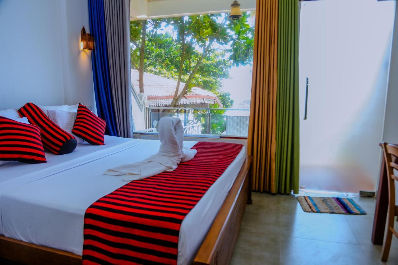 Coral Beach Hotel Mirissa Εξωτερικό φωτογραφία